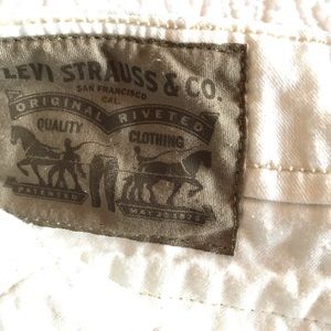 Men’s Levi shorts